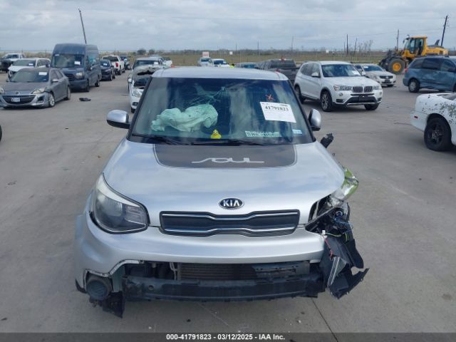 KNDJN2A28H7437183 KIA Soul
