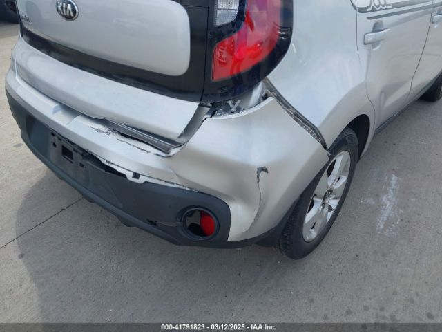 KNDJN2A28H7437183 KIA Soul