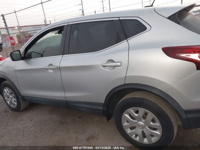 JN1BJ1CV1LW270197 Nissan Rogue Sport S Fwd Xtronic Cvt