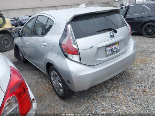 JTDKDTB3XG1122990 Toyota Prius C One
