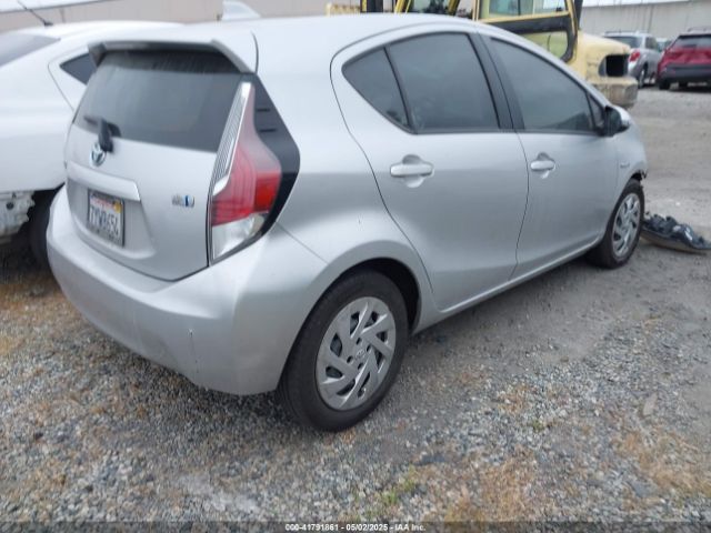 JTDKDTB3XG1122990 Toyota Prius C One
