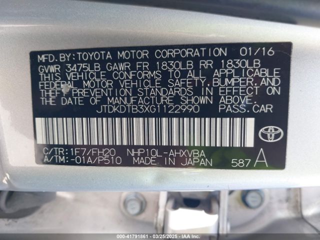 JTDKDTB3XG1122990 Toyota Prius C One