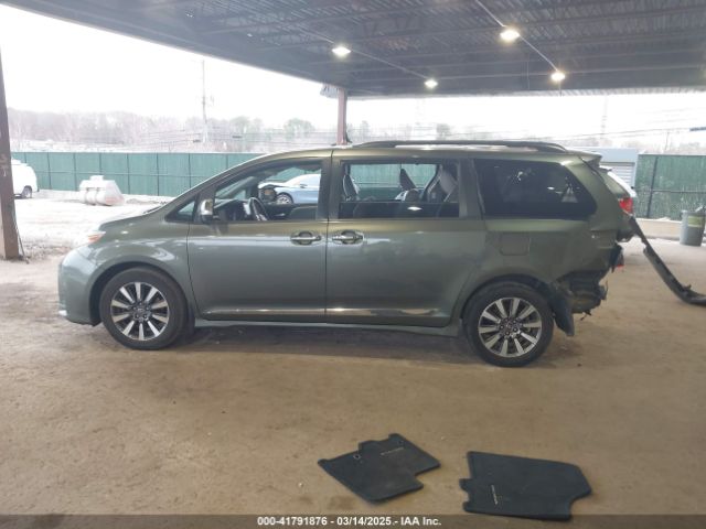 5TDDZ3DC4JS200214 Toyota Sienna Limited Premium 7 Passenger