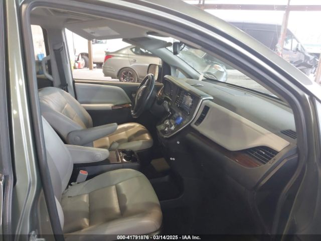 5TDDZ3DC4JS200214 Toyota Sienna Limited Premium 7 Passenger