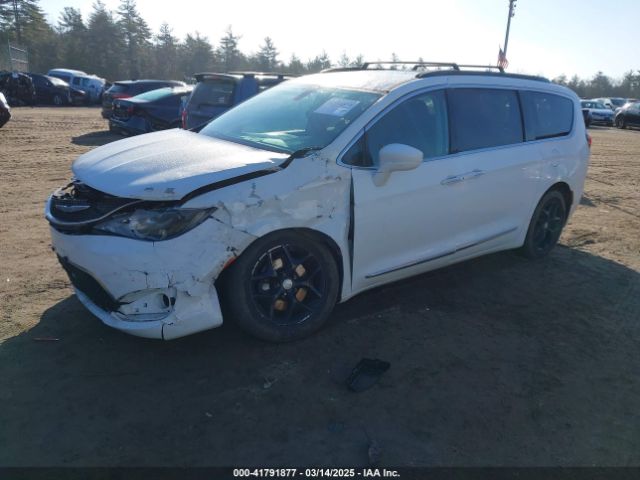 2C4RC1BG5HR784868 Chrysler Pacifica Touring-l