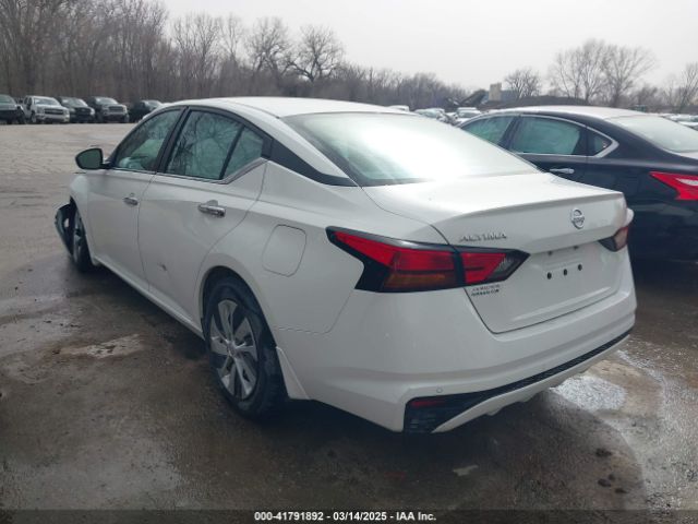 1N4BL4BV0MN301611 Nissan Altima S Fwd