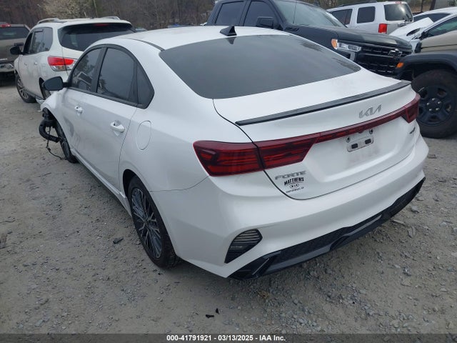 3KPF54ADXNE489347 KIA Forte Gt-line