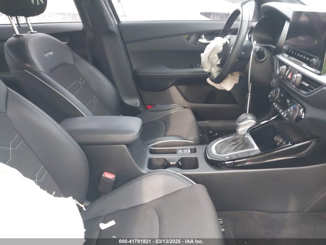 3KPF54ADXNE489347 KIA Forte Gt-line