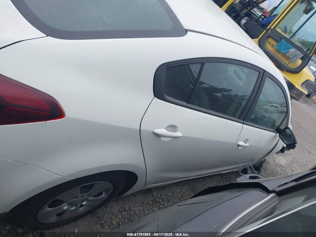 3KPFK4A74JE271563 KIA FORTE LX