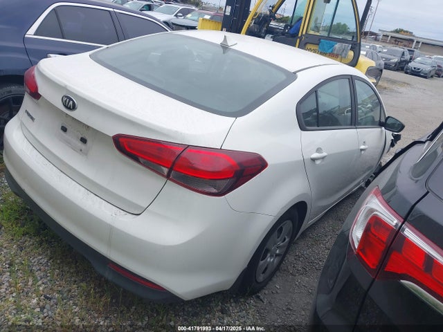 3KPFK4A74JE271563 KIA FORTE LX