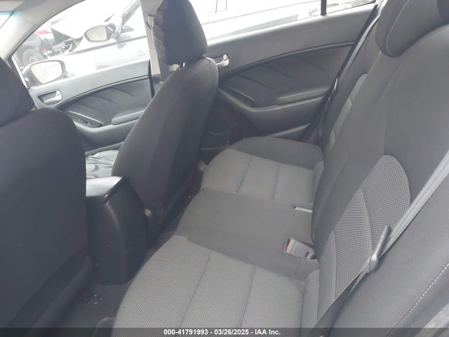 3KPFK4A74JE271563 KIA FORTE LX