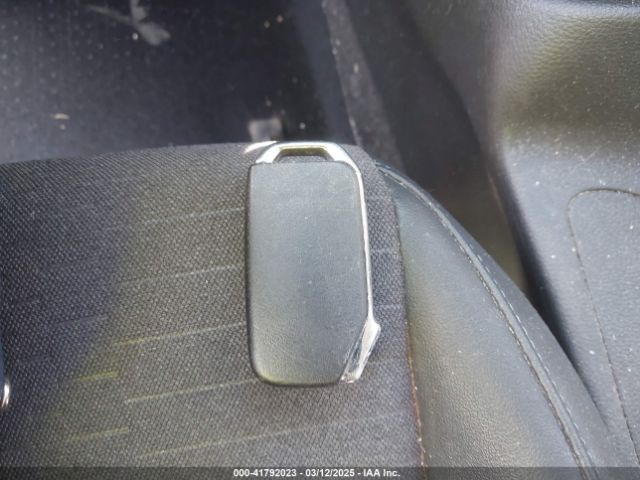 KNDEUCAA8P7376398 KIA SELTOS S