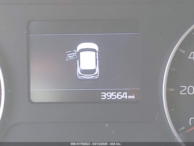 KNDEUCAA8P7376398 KIA SELTOS S