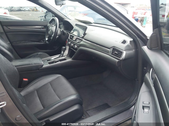 1HGCV1F36JA052932 Honda Accord Sport