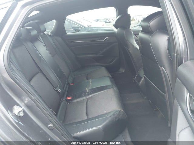 1HGCV1F36JA052932 Honda Accord Sport