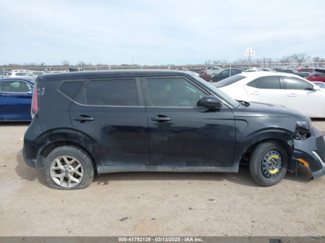 KNDJ23AU3P7866102 KIA SOUL LX