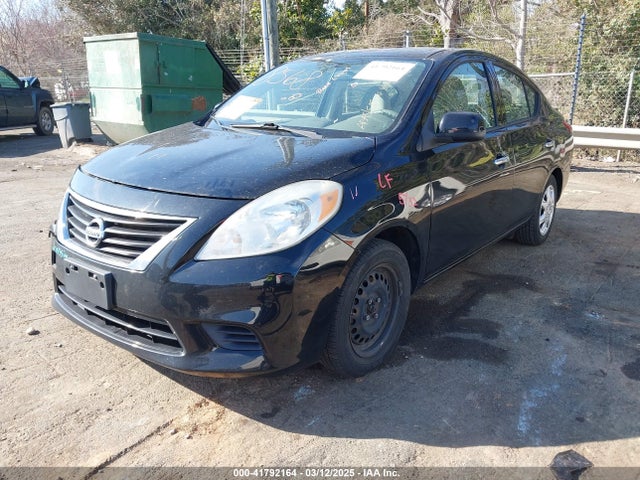 3N1CN7AP0EL832650 Nissan Versa 1.6 Sv