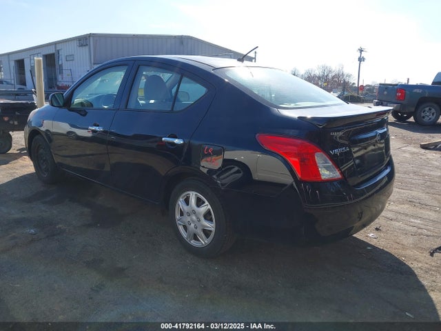 3N1CN7AP0EL832650 Nissan Versa 1.6 Sv