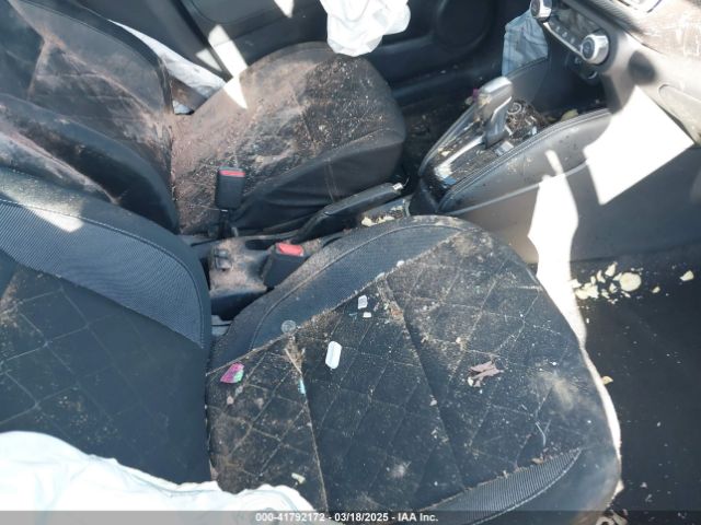 3N1CP5CU5KL518375 Nissan KICKS SV