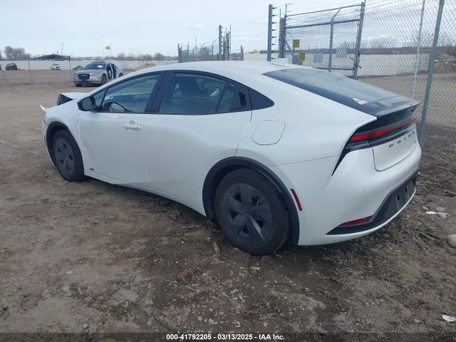 JTDADABUXR3017821 Toyota Prius Le Awd-e