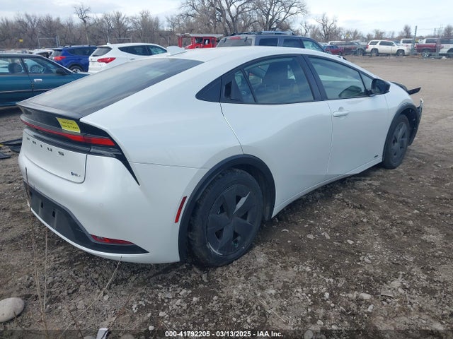 JTDADABUXR3017821 Toyota Prius Le Awd-e