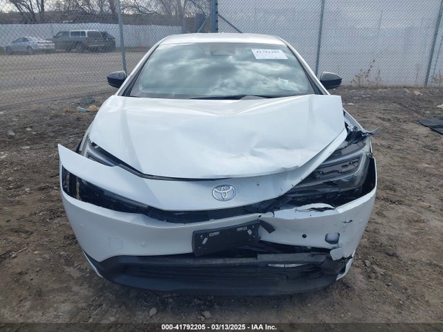 JTDADABUXR3017821 Toyota Prius Le Awd-e