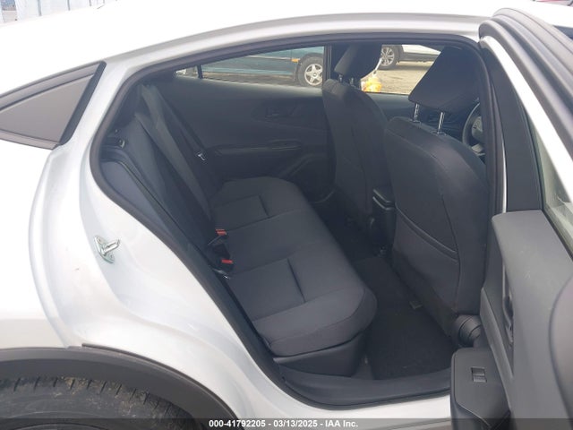 JTDADABUXR3017821 Toyota Prius Le Awd-e