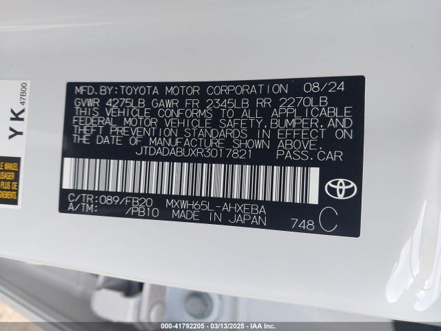 JTDADABUXR3017821 Toyota Prius Le Awd-e