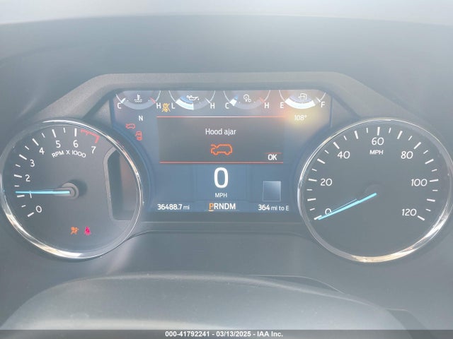1FMJU1HT1NEA48965 Ford Expedition Xlt