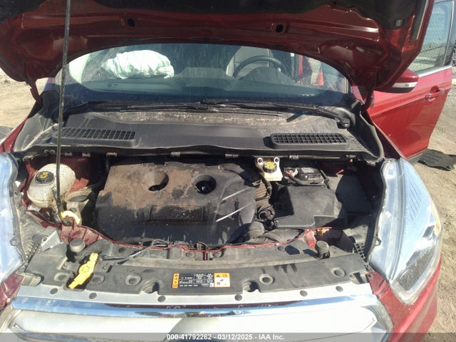 1FMCU0J94KUC22191 Ford Escape Titanium