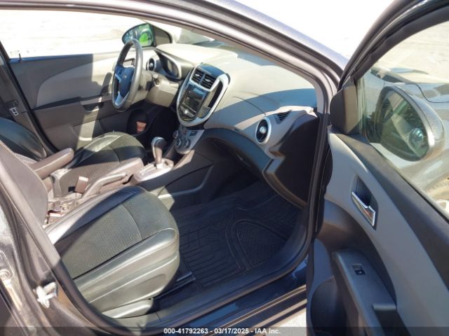 1G1JF5SB5K4127944 Chevrolet Sonic Premier Auto