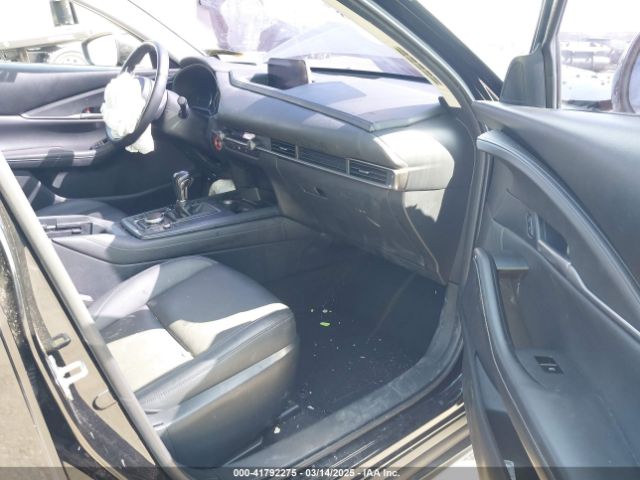 3MVDMBBL5MM312972 Mazda Cx-30 Select
