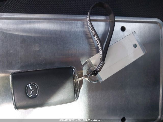 3MVDMBBLXLM105461 Mazda CX-30