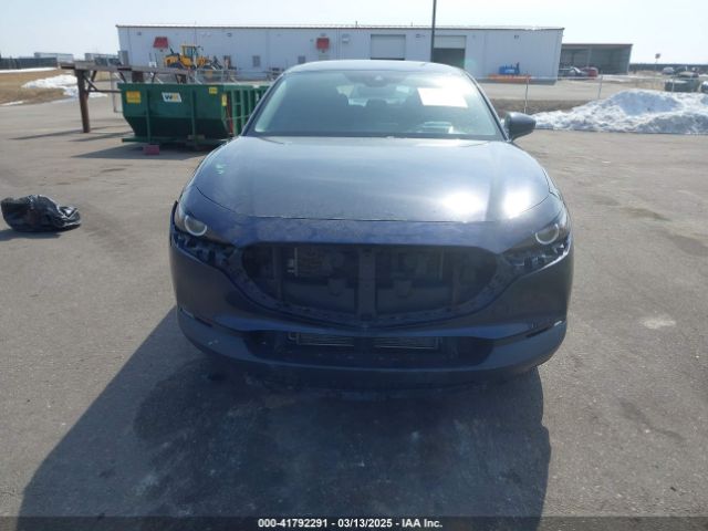 3MVDMBBLXLM105461 Mazda CX-30