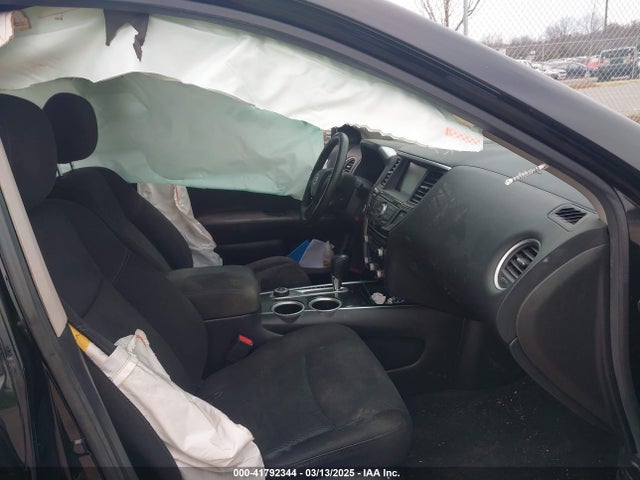 5N1AR2MM3EC687267 Nissan Pathfinder Sv