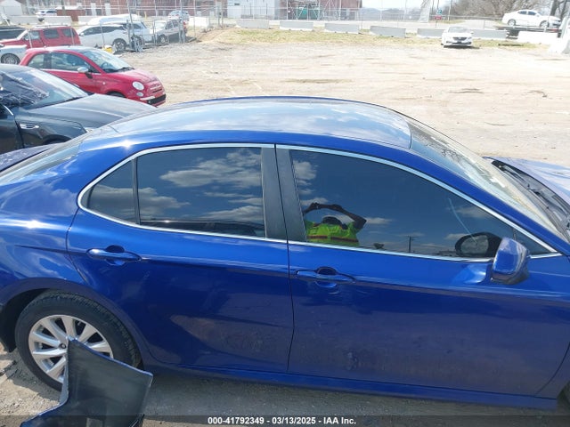 4T1B11HK2JU523768 Toyota CAMRY LE