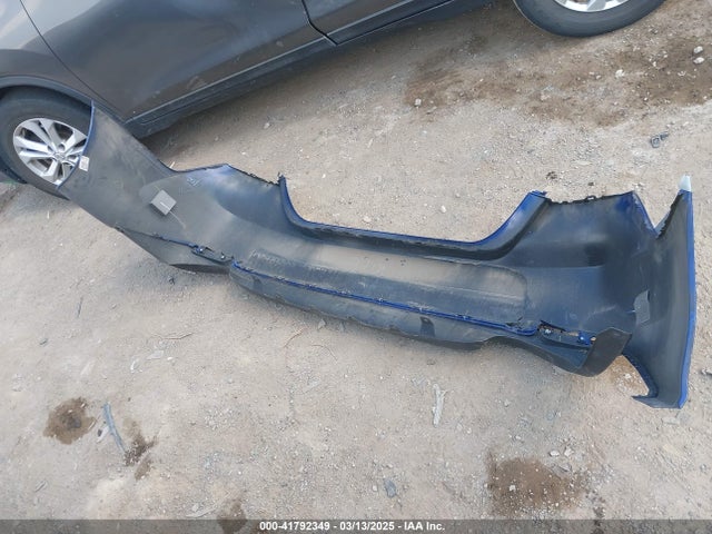 4T1B11HK2JU523768 Toyota CAMRY LE