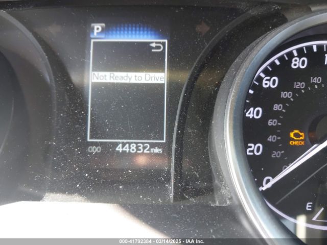 4T1C11AKXNU629213 Toyota CAMRY LE