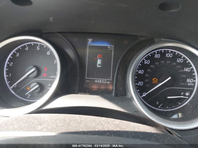 4T1C11AKXNU629213 Toyota CAMRY LE