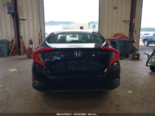 19XFC2F52GE218572 Honda Civic Lx