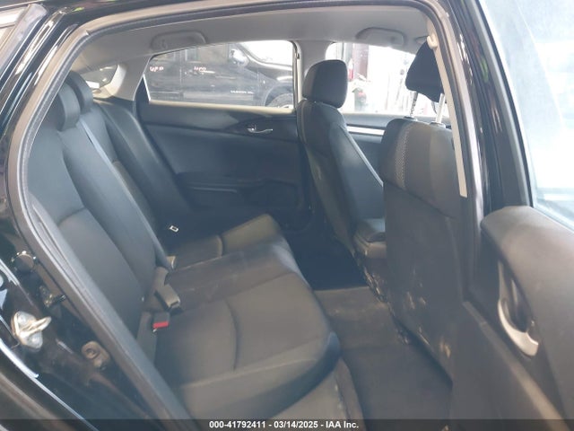 19XFC2F52GE218572 Honda Civic Lx