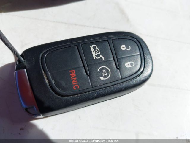 1C4PJMDN4KD178921 Jeep Cherokee Limited 4x4