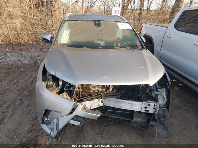 5TDJZRFH0HS382194 Toyota Highlander Xle
