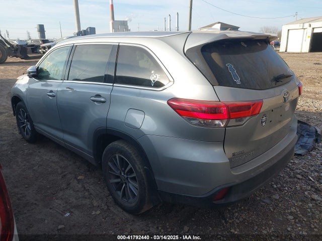 5TDJZRFH0HS382194 Toyota Highlander Xle