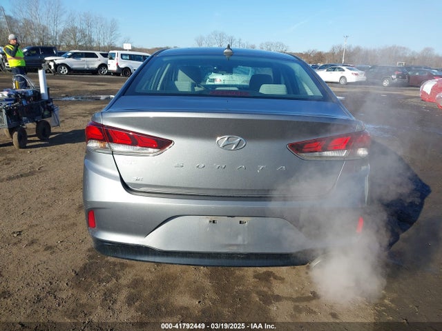 5NPE24AF9JH674582 Hyundai SONATA SE