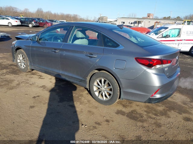 5NPE24AF9JH674582 Hyundai SONATA SE