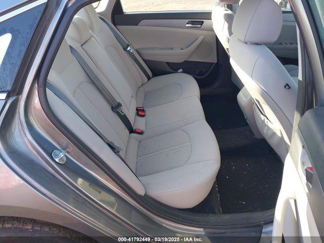 5NPE24AF9JH674582 Hyundai SONATA SE