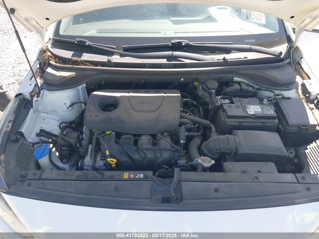 3KPC24A30KE049717 Hyundai ACCENT SE