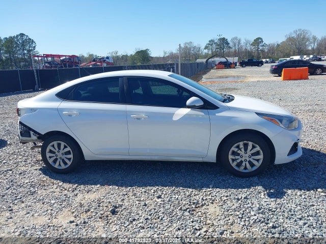 3KPC24A30KE049717 Hyundai ACCENT SE