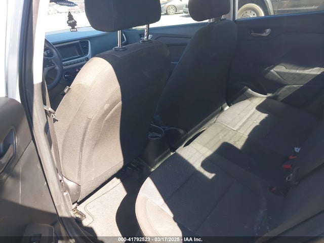 3KPC24A30KE049717 Hyundai ACCENT SE